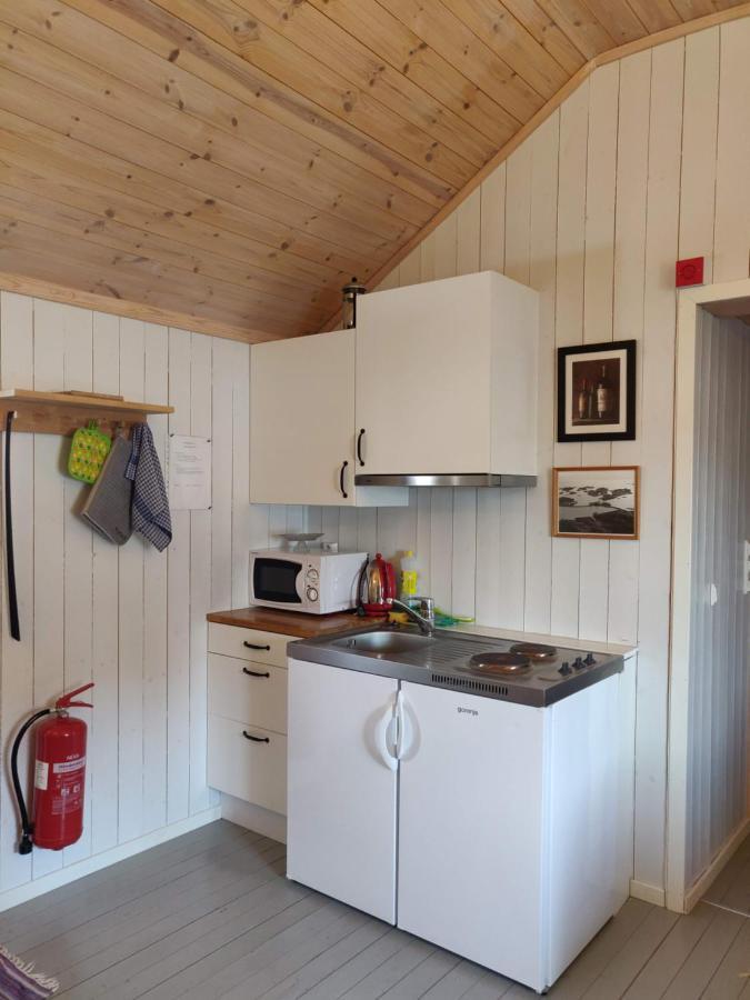 Fiskekrogen Rorbuer Henningsvaer Exterior photo