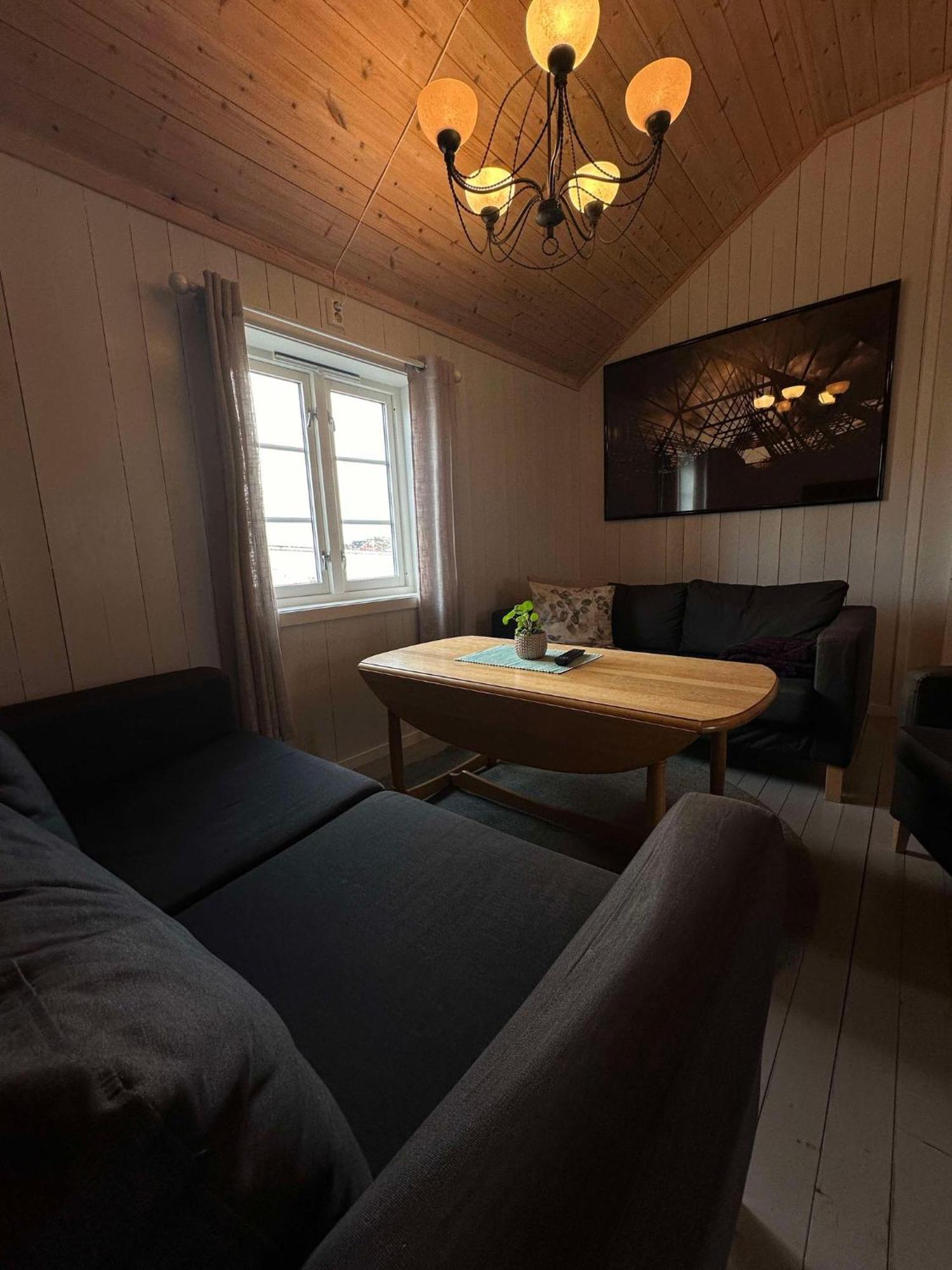 Fiskekrogen Rorbuer Henningsvaer Exterior photo